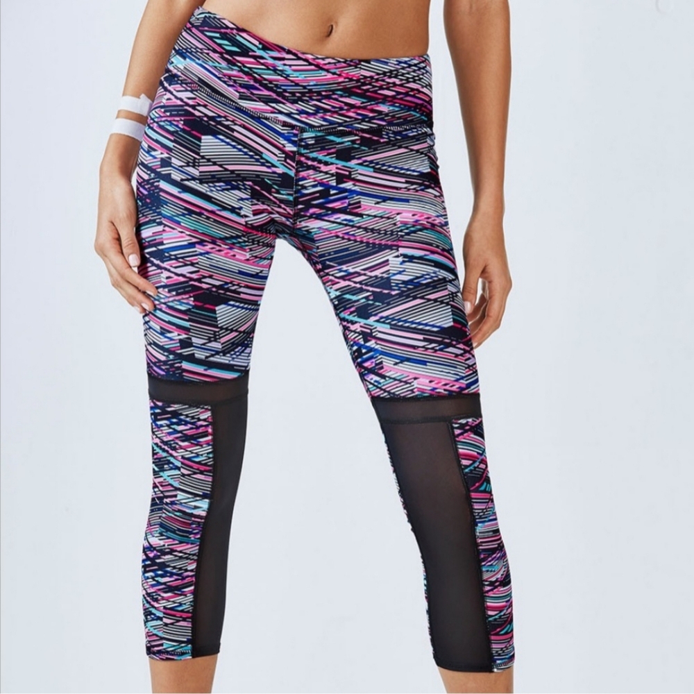 Fabletics Zoey Digital Print Mesh Capri Legging W… - image 7